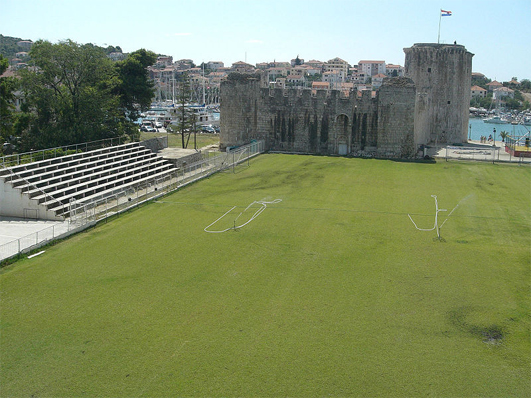 Trogir - nogometno igralište